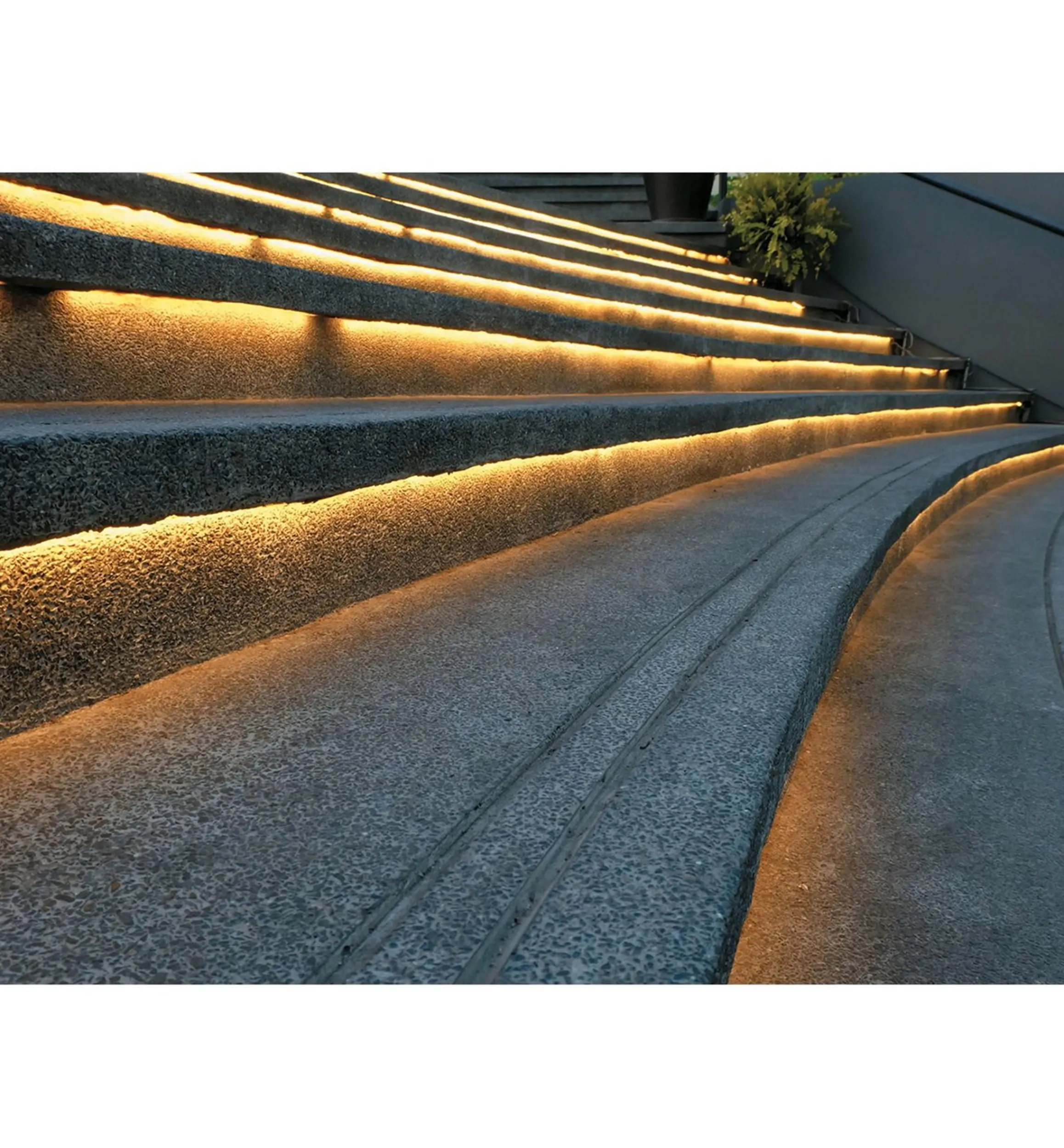 Lee Valley Lighting>Outdoor/Wet Location White LED Tape Light Kits (12V)