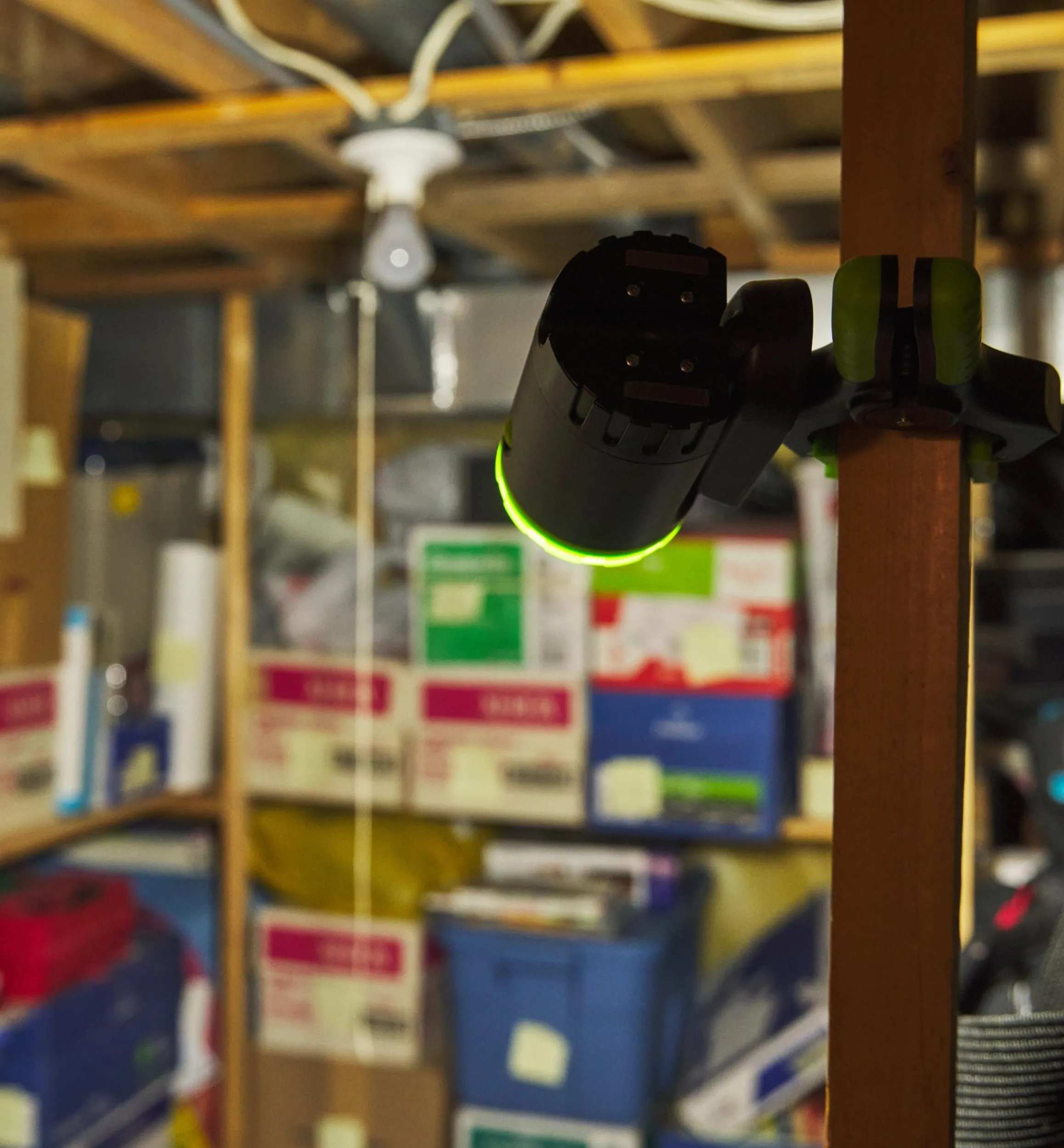 Lee Valley Lighting>Pair Of Rechargeable Clip Lights