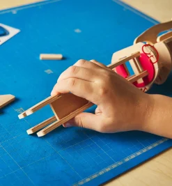 Lee Valley Toys & Games><noscript><img width=