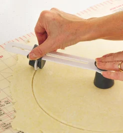 Lee Valley Pastry Tools>Pastry Cutter