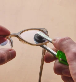 Lee Valley Personal Accessories>Peeps Eyeglass Cleaner