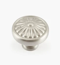 Lee Valley Knobs>Petalled Knob