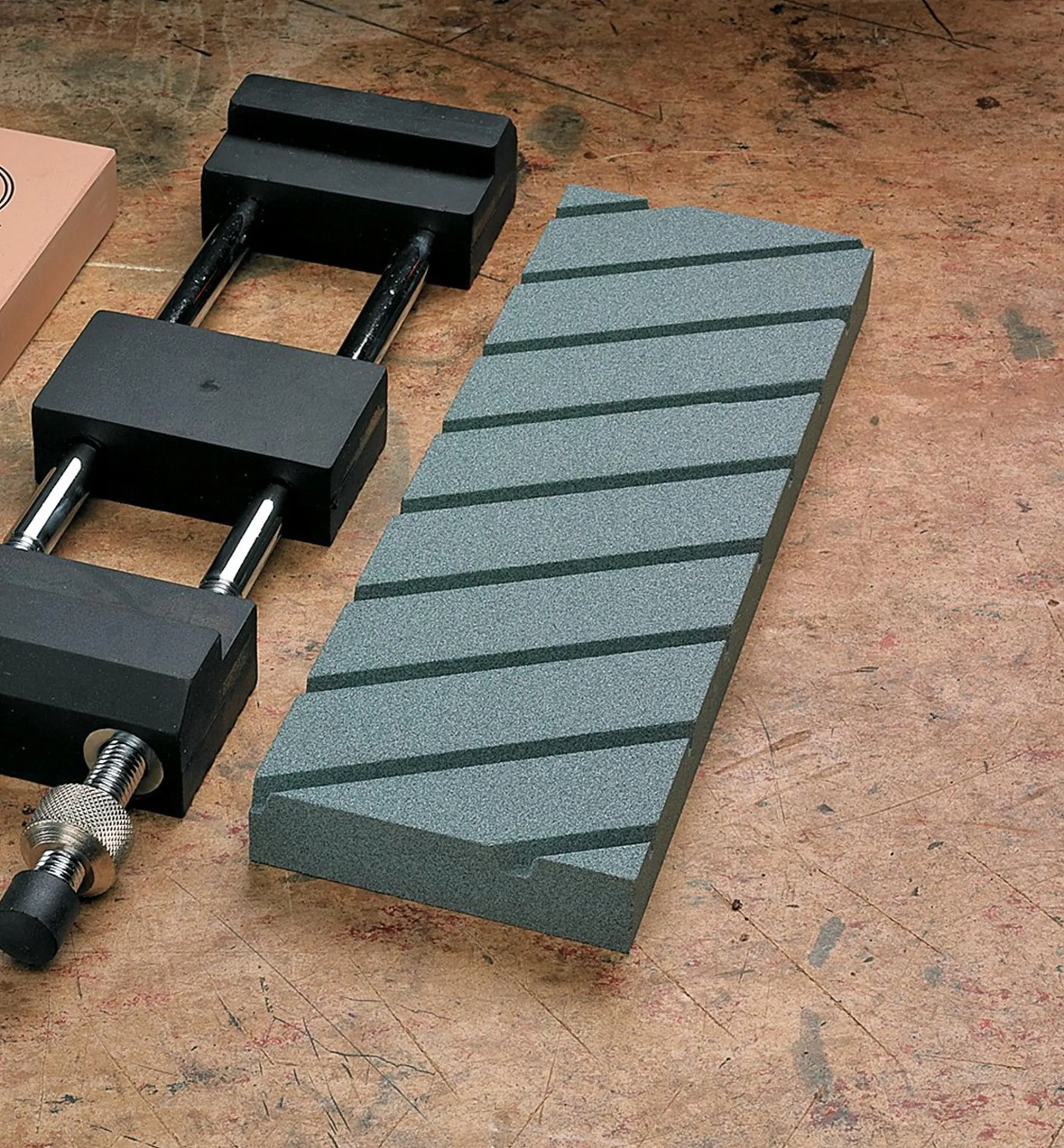 Lee Valley Sharpening>Pride Abrasive Truing Stone For Water Stones