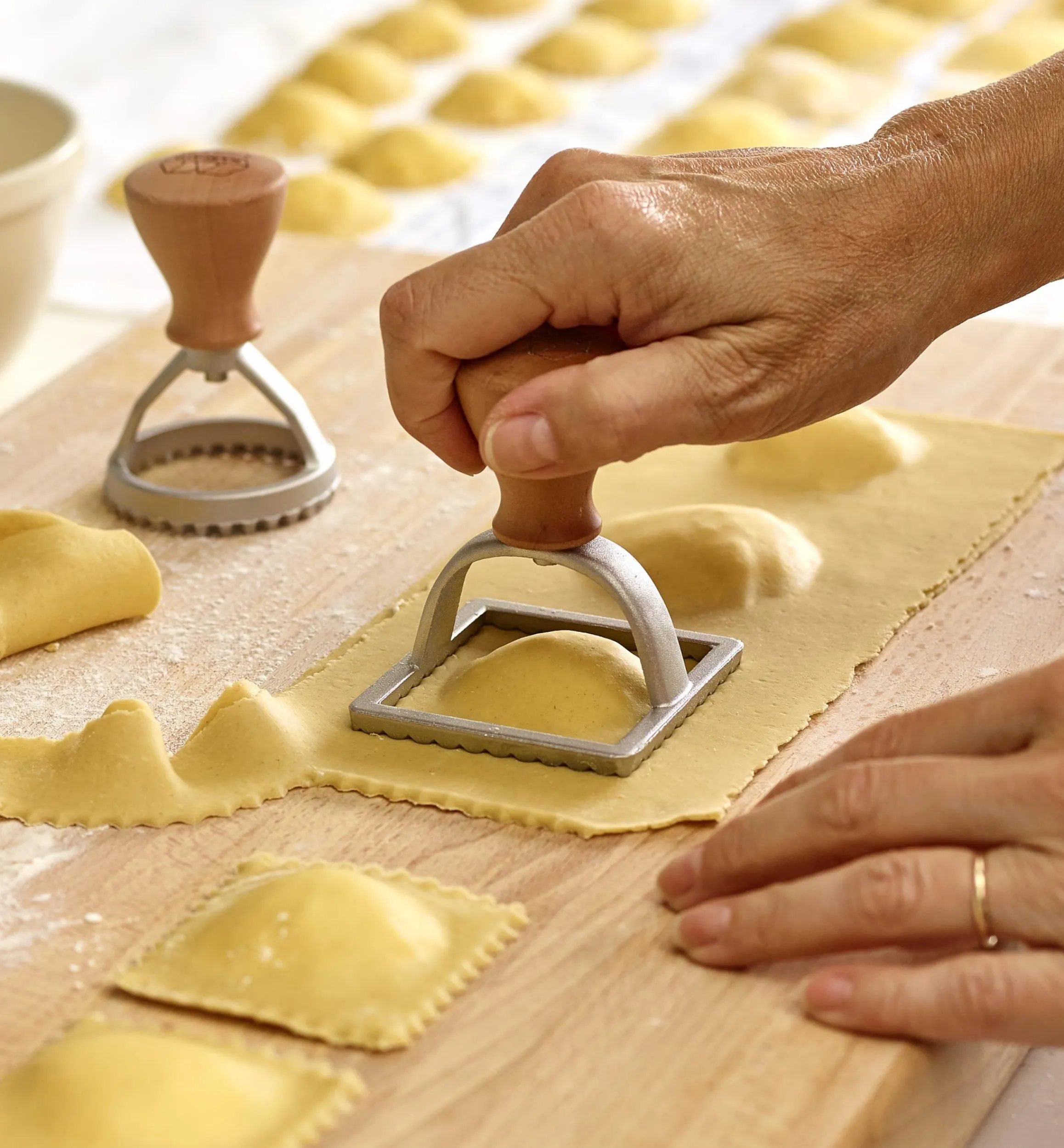 Lee Valley Pasta Making>Ravioli Stamp Set