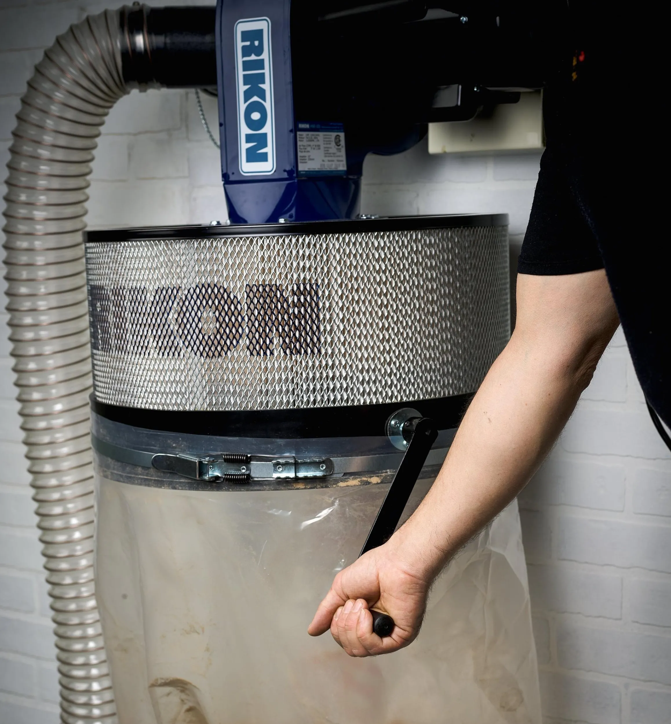 Lee Valley Workshop>Rikon 1 Hp Wall-Mount Dust Collector (Model 60-101)