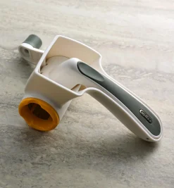 Lee Valley Kitchen Tools>Rotary Cheese Grater