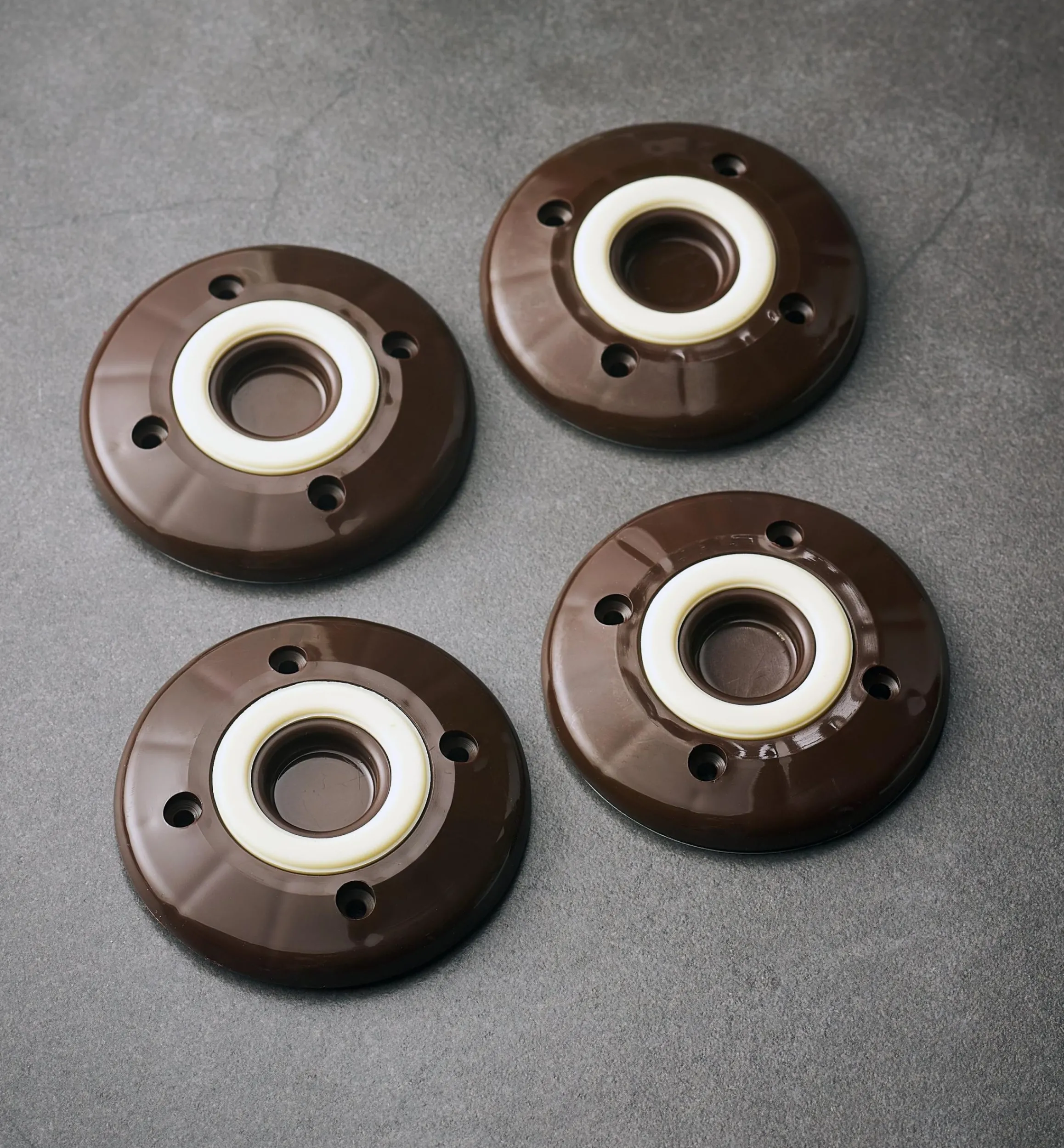 Lee Valley Glides>Slipstick Furniture Grippers, Chocolate Color