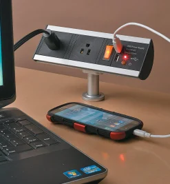 Lee Valley Power Cords & Bars>Stand-Off Power Bar