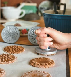 Lee Valley Bakeware>Starry Night Cookie Stamps