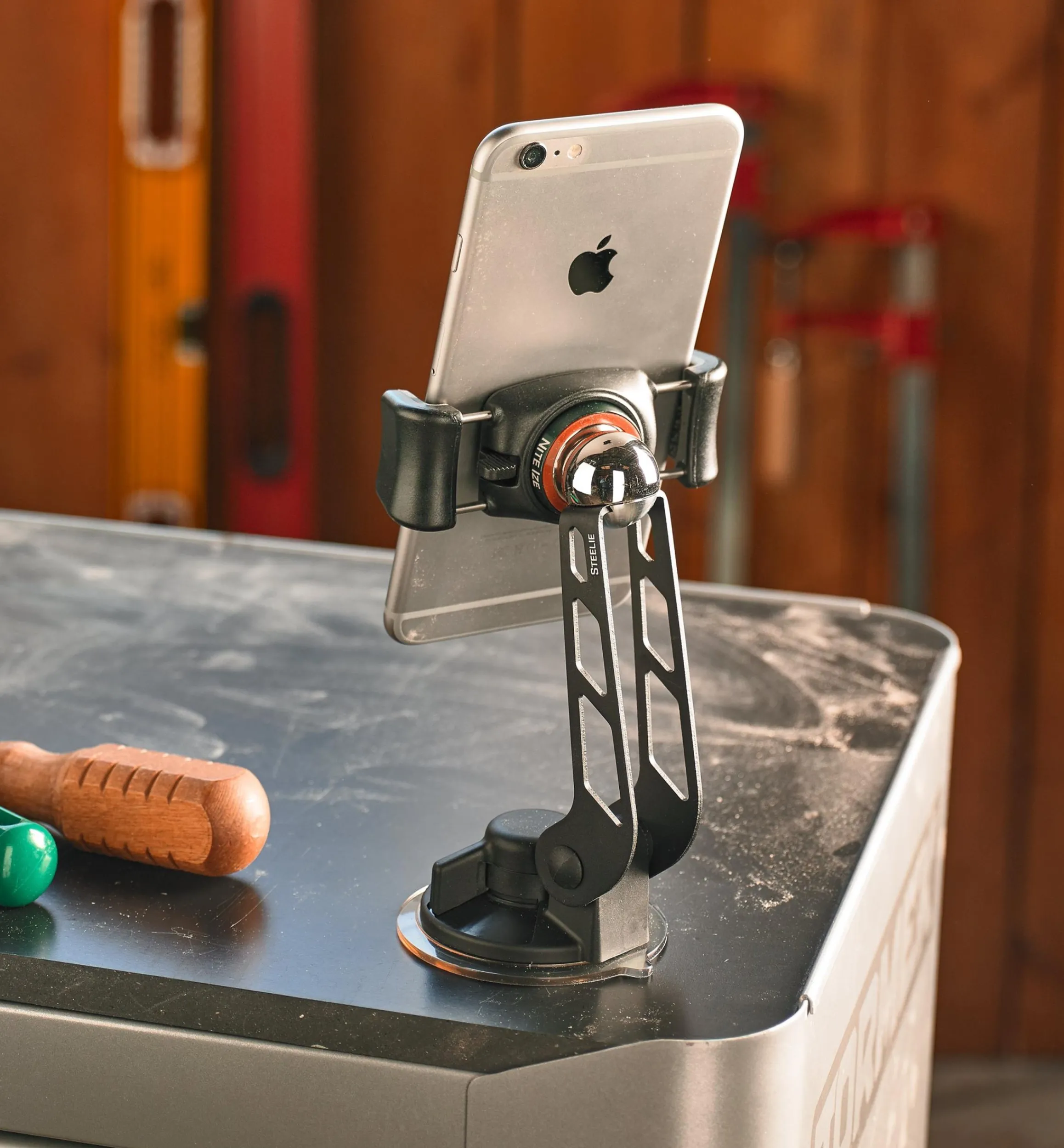 Lee Valley Mobile Device Accessories>Steelie FreeMount Kit