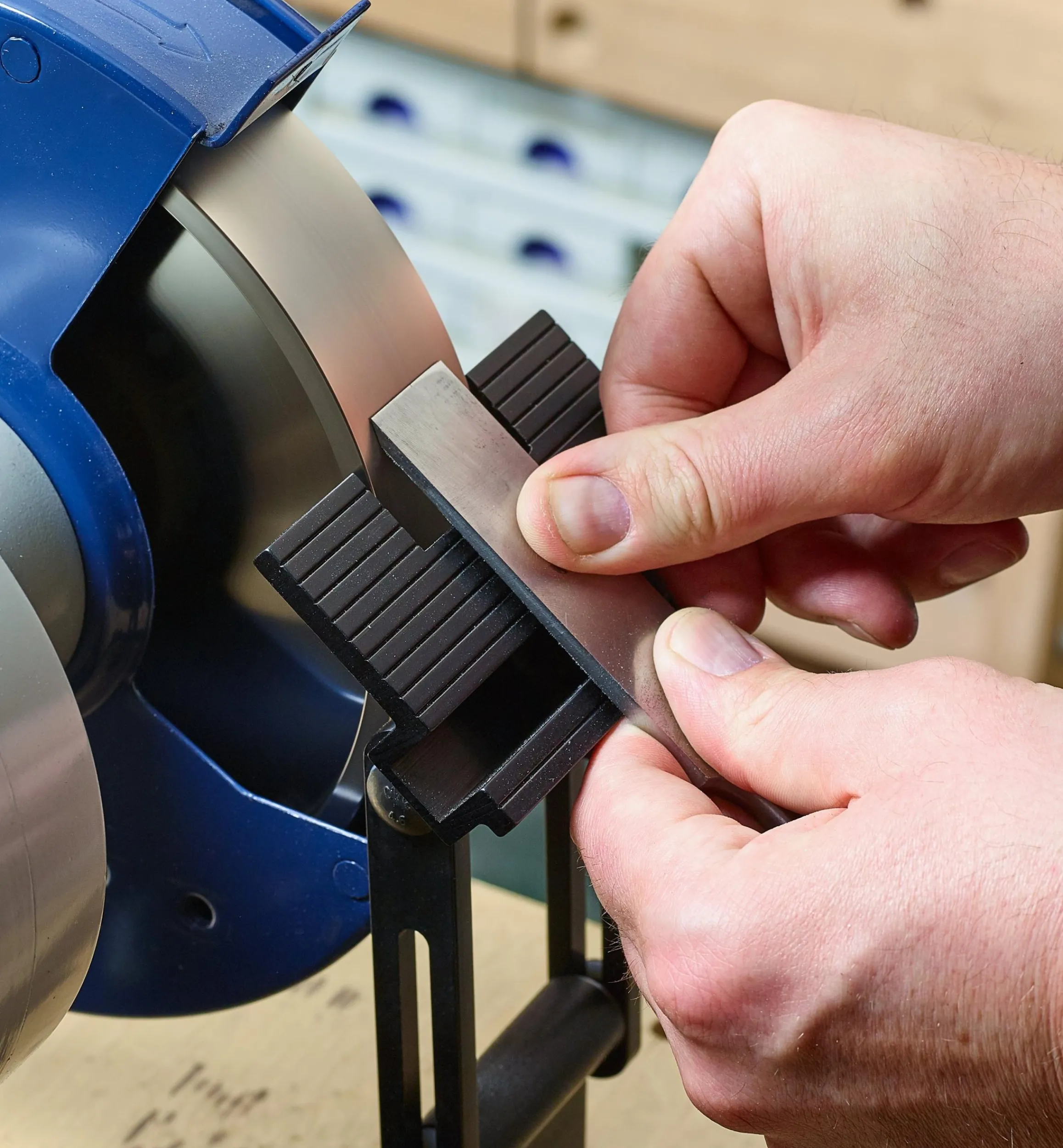 Lee Valley Sharpening>Table For 1 1/2" Wheels For Veritas Grinder Tool Rest