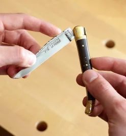 Lee Valley Knives>The Laguiole Knife