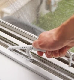 Lee Valley Cleaning>Track Cleaning Brush