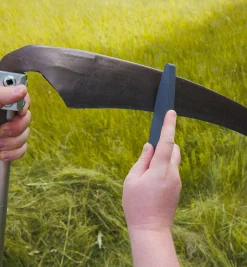 Lee Valley Lawn Care>Traditional Austrian Scythe Set