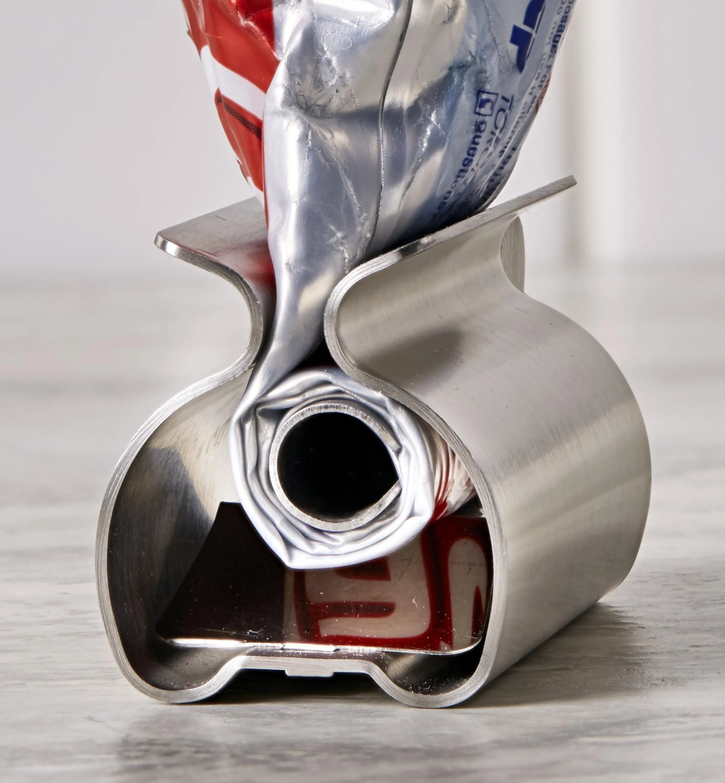 Lee Valley Personal Accessories>Tube Squeezer