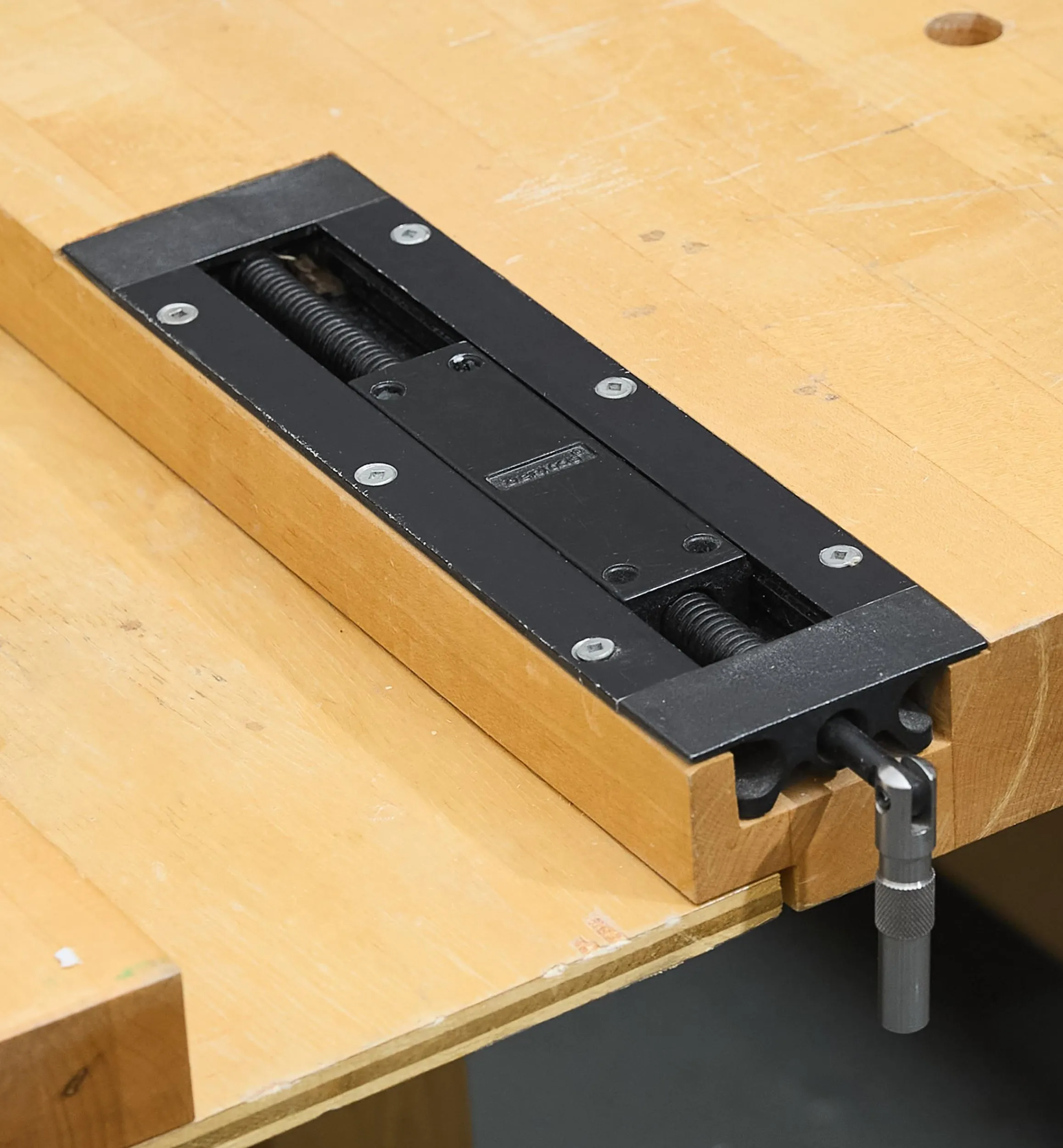 Lee Valley Workshop>Veritas Inset Vise