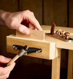 Lee Valley Workshop>Veritas Miniature Bench Vise
