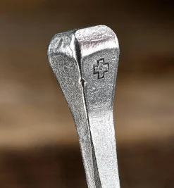 Lee Valley Fasteners>Vintage Horseshoe Nails