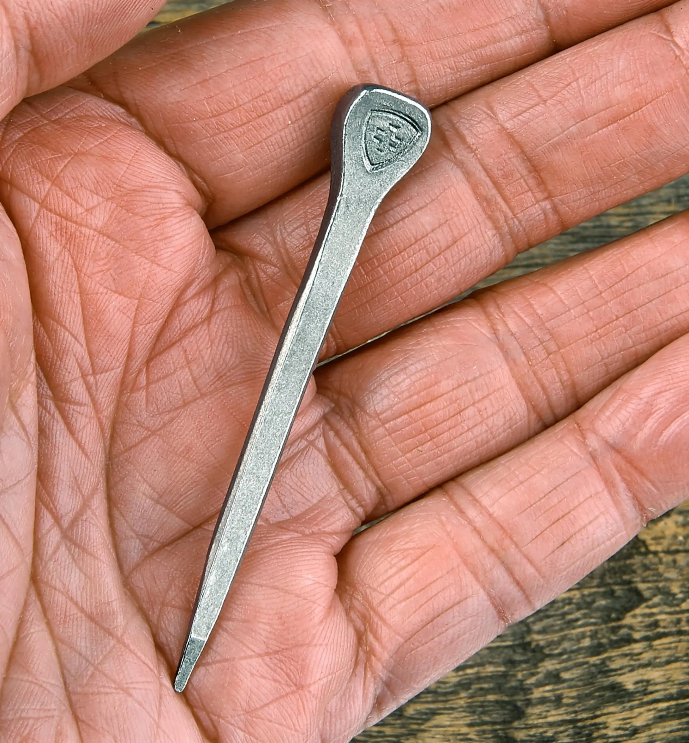 Lee Valley Fasteners>Vintage Horseshoe Nails