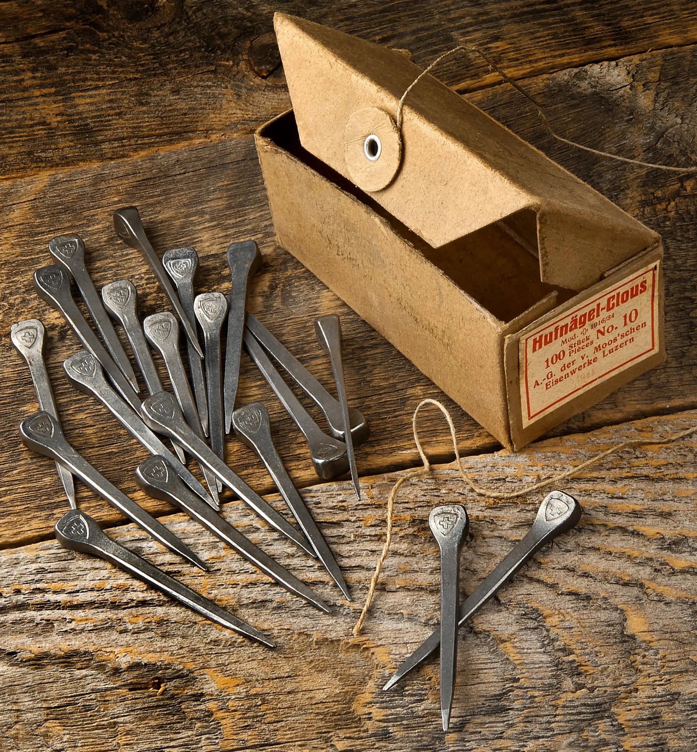 Lee Valley Fasteners>Vintage Horseshoe Nails