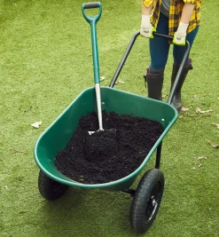 Lee Valley Garden Care>Wheelbarrow With Flat-Free Tires