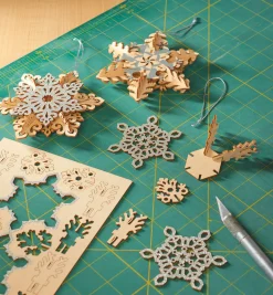 Lee Valley Décor>Wooden Snowflake Ornaments Kit
